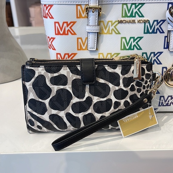 MICHAEL KORS LARGE DOUBLE ZIP WRISTLET WALLET PHONE CASE CLUTCH
Black Multi - Picture 6 of 16